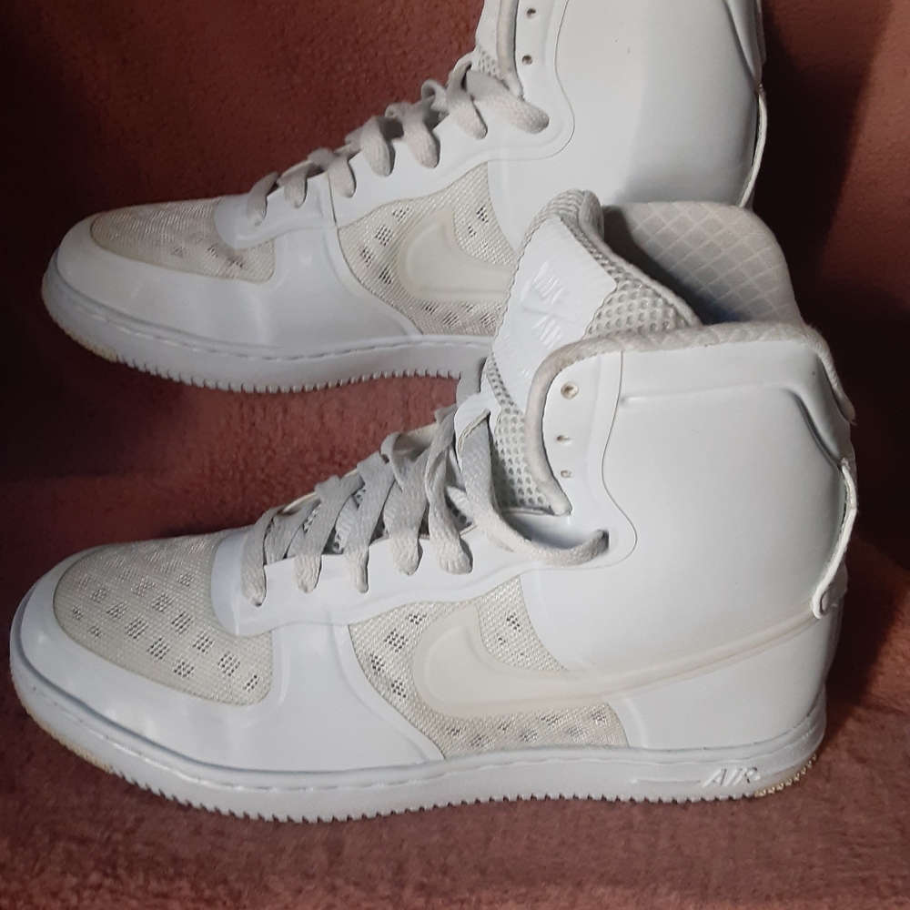 Nike Air Hyper fuse hightops sz 7